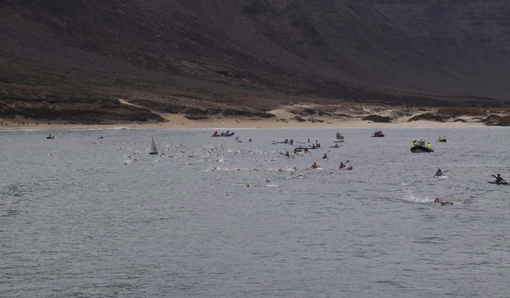 Imagen 5 de la galería de Travesía a Nado El Río en Lanzarote